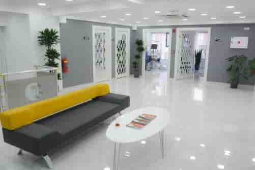 Verifizierte Patientenbewertungen von Yesilyurt Dental in Izmir, Turkey Slider image 5