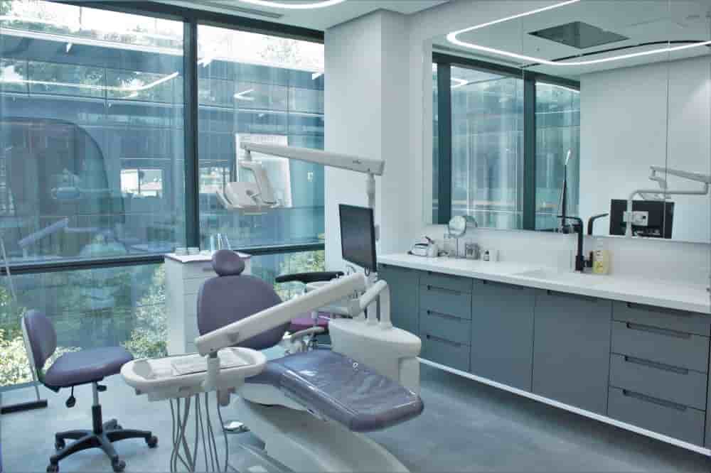 Verifizierte Patientenbewertungen von ISTANBUL GROUP DENTAL in Istanbul, Turkey Slider image 4