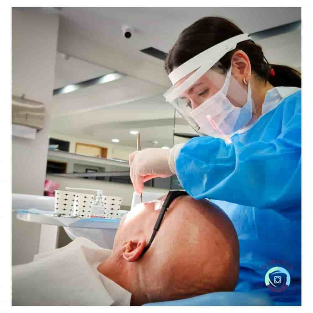 Verifizierte Patientenbewertungen von Ozdemir Dental Center in Antalya, Turkey Slider image 3