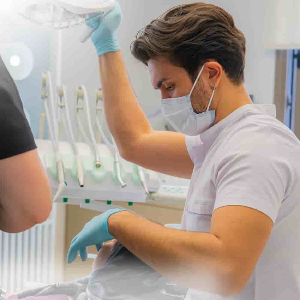 Verifizierte Patientenbewertungen von UltimaDent in Izmir, Turkey Slider image 8