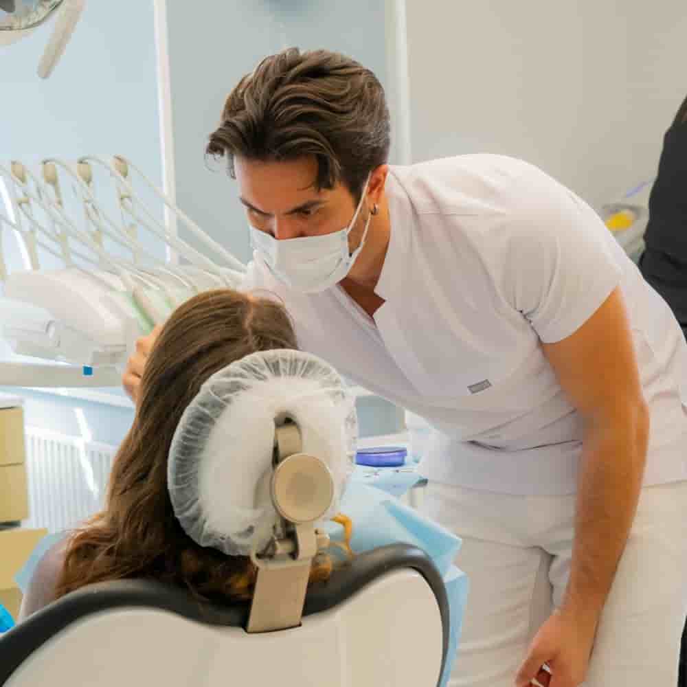 Verifizierte Patientenbewertungen von UltimaDent in Izmir, Turkey Slider image 9