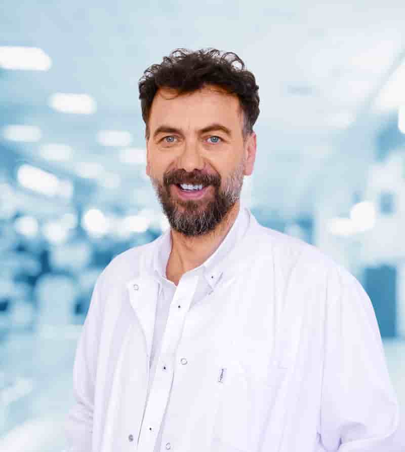 Verifizierte Patientenbewertungen von Dr. Cemal Kara Clinic in Izmir, Turkey Slider image 1