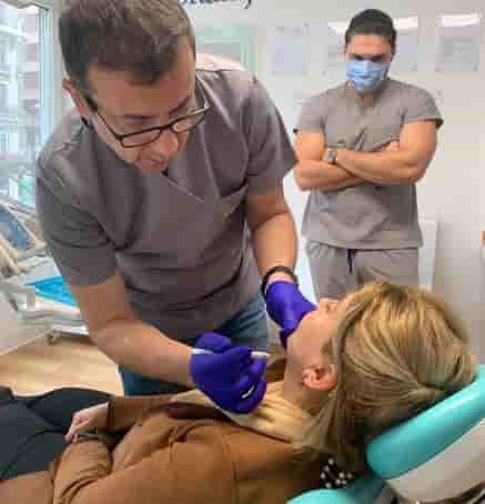 Verifizierte Patientenbewertungen von Dr. Erdal Kumkumoglu - Praktijk Istanbul in Istanbul, Turkey Slider image 8